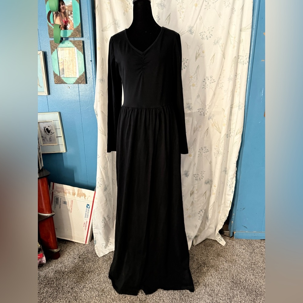 Elegant Black Long Sleeve Dress